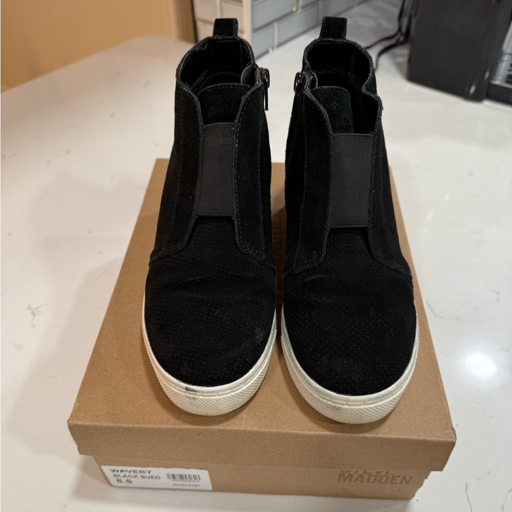 Steve Madden Women’s Wavery Wedge Sneakers - Picture 5 of 7